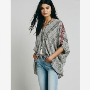 Women's Gray Patterned Top